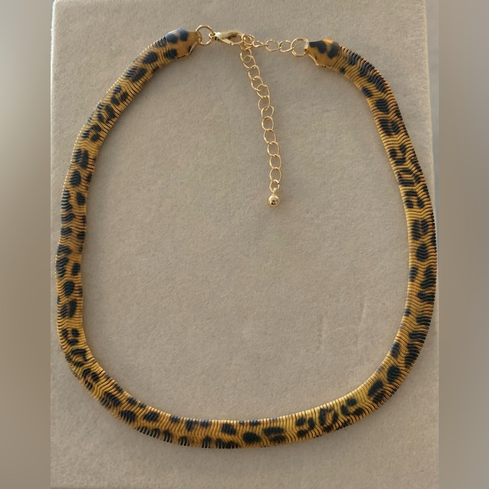 Leopard Print Intricate Triple-Layered Metal Styl… - image 3
